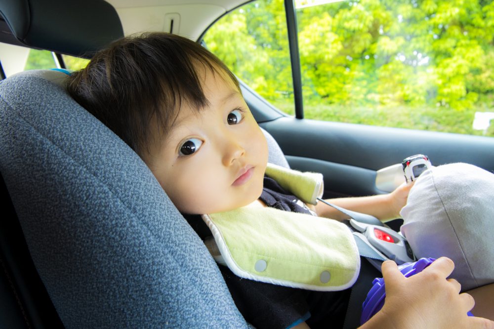 乳児と車でお出かけするなら自家用車orタクシー？準備するもの・注意することをご紹介