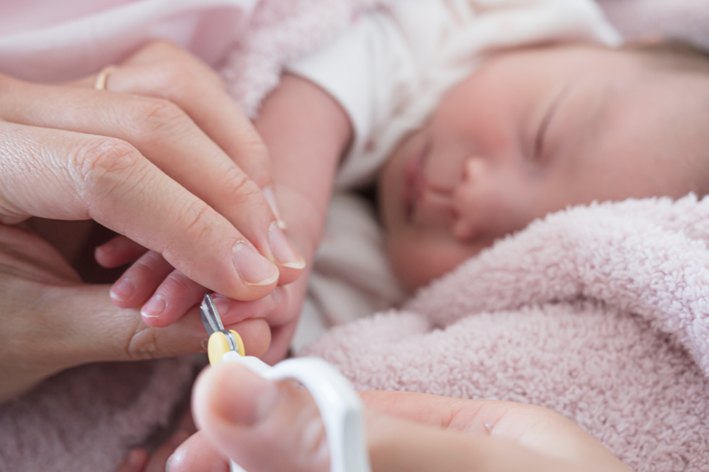 爪切りを嫌がる赤ちゃんの対策法